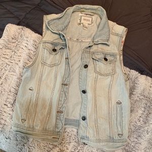 Denim vest 💙